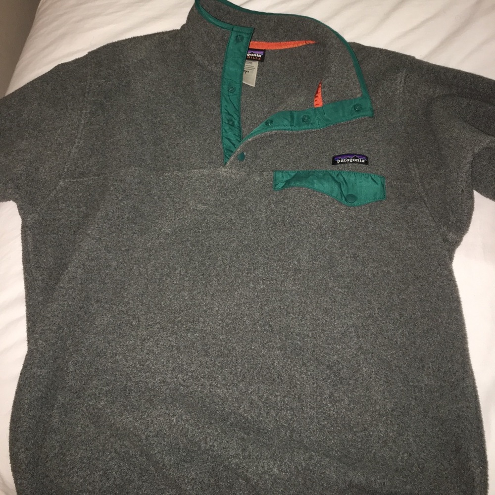 Patagonia Gray and Green Crew Neck Sweater